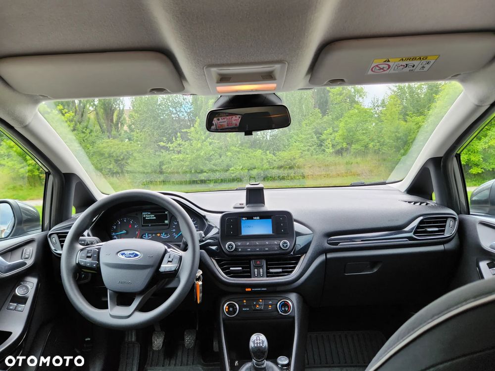 Ford Fiesta 1.1 S&S TREND - 32