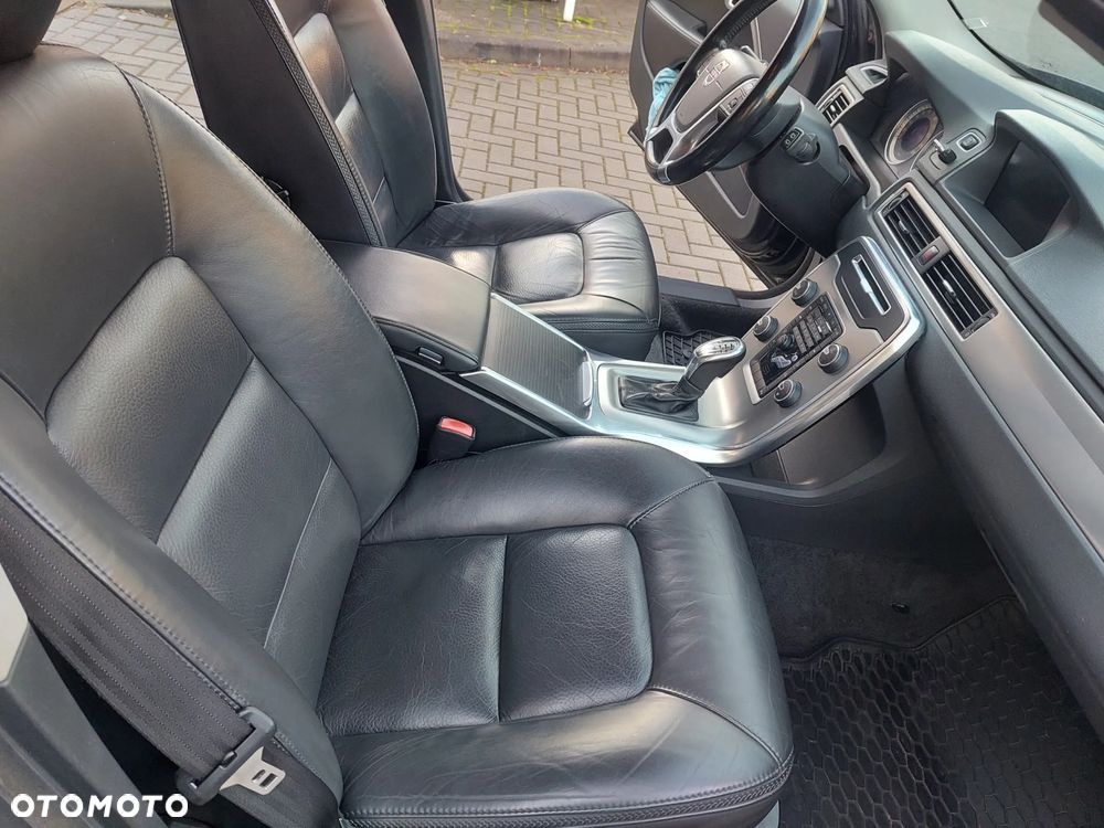 Volvo XC 70 D4 Geartronic Momentum - 10