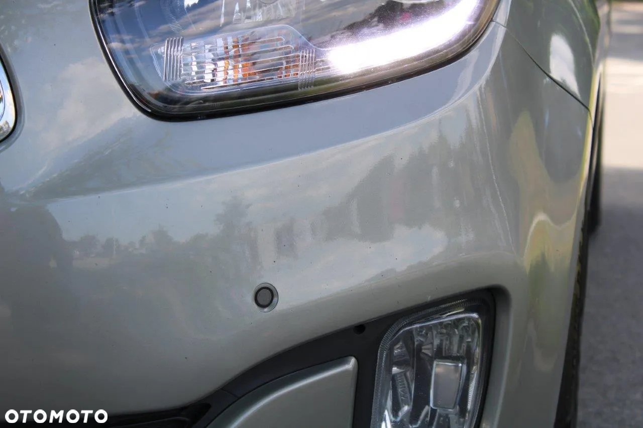 Kia Carens 1.7 CRDi XL 7os - 32