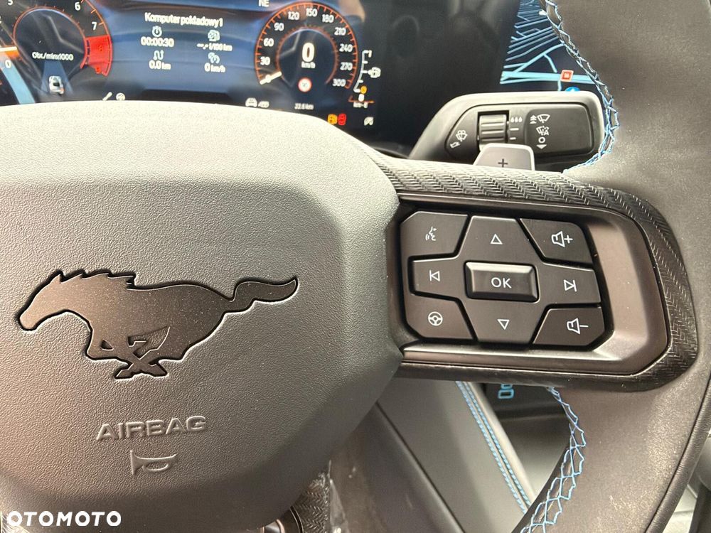 Ford Mustang - 24