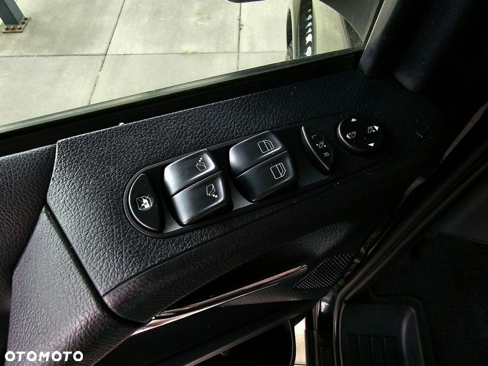 Mercedes-Benz Viano - 15
