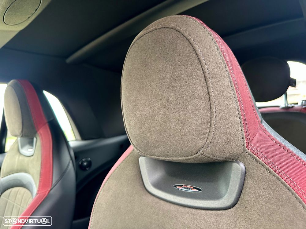 MINI Cabrio John Cooper Works - 10