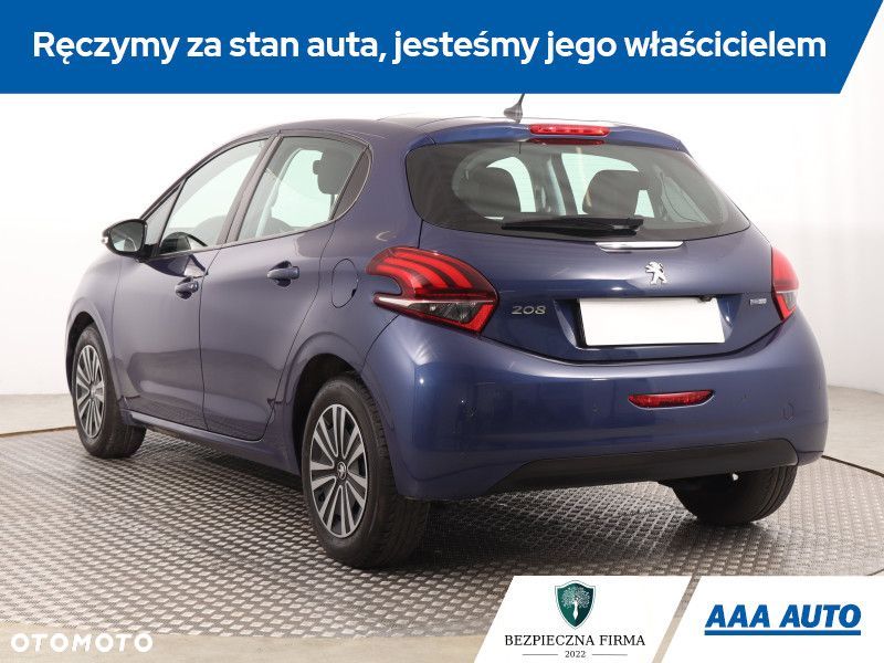 Peugeot 208 - 6