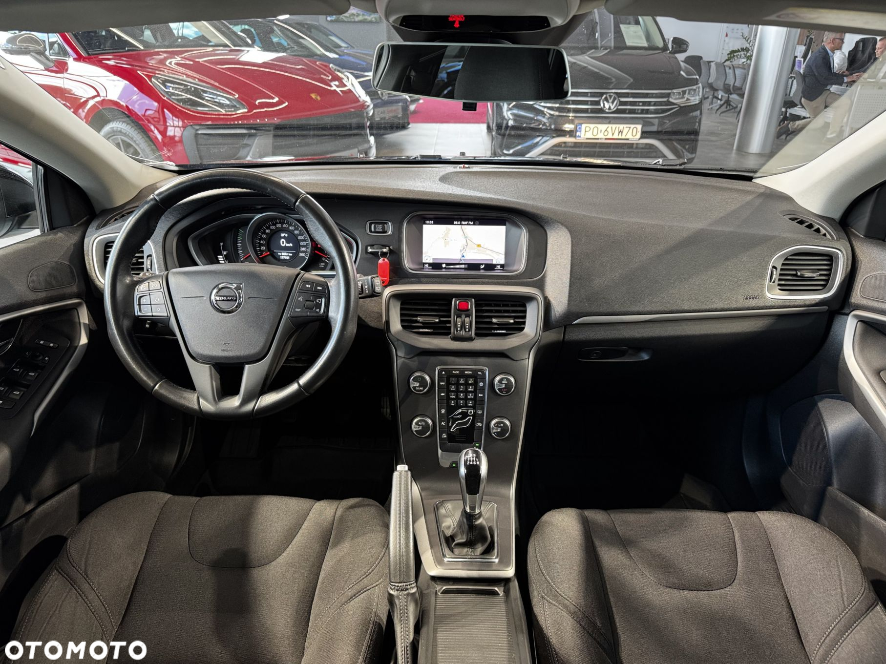 Volvo V40 - 16