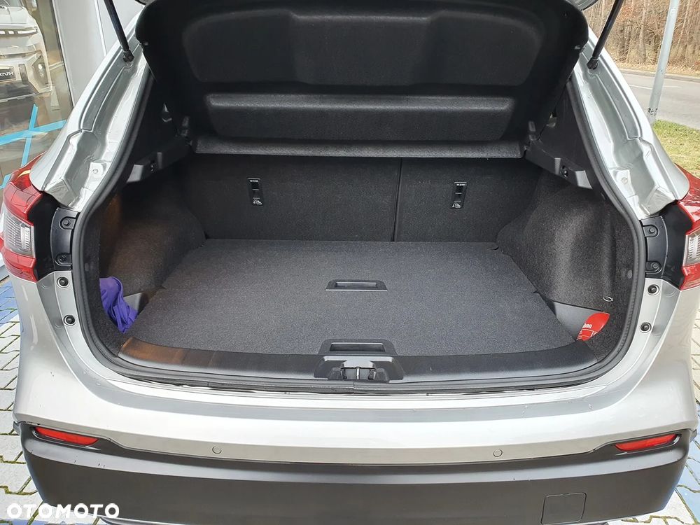 Nissan Qashqai 1.3 DIG-T N-CONNECTA - 11