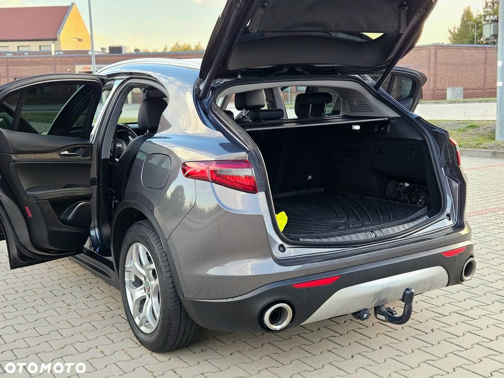 Alfa Romeo Stelvio 2.0 Turbo TI Q4 - 22