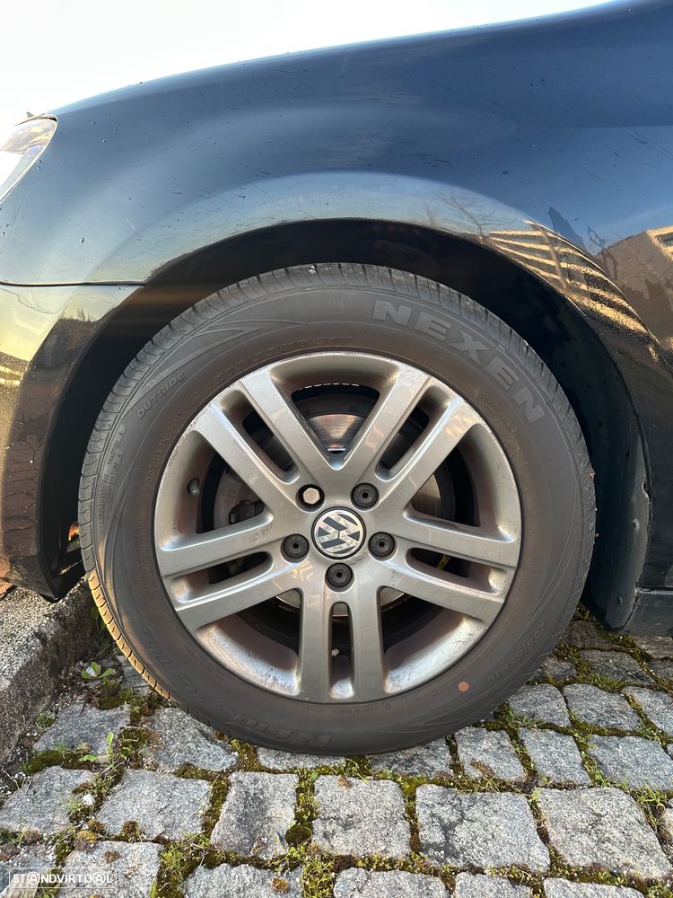 VW Golf 2.0 TDi Confortline - 4