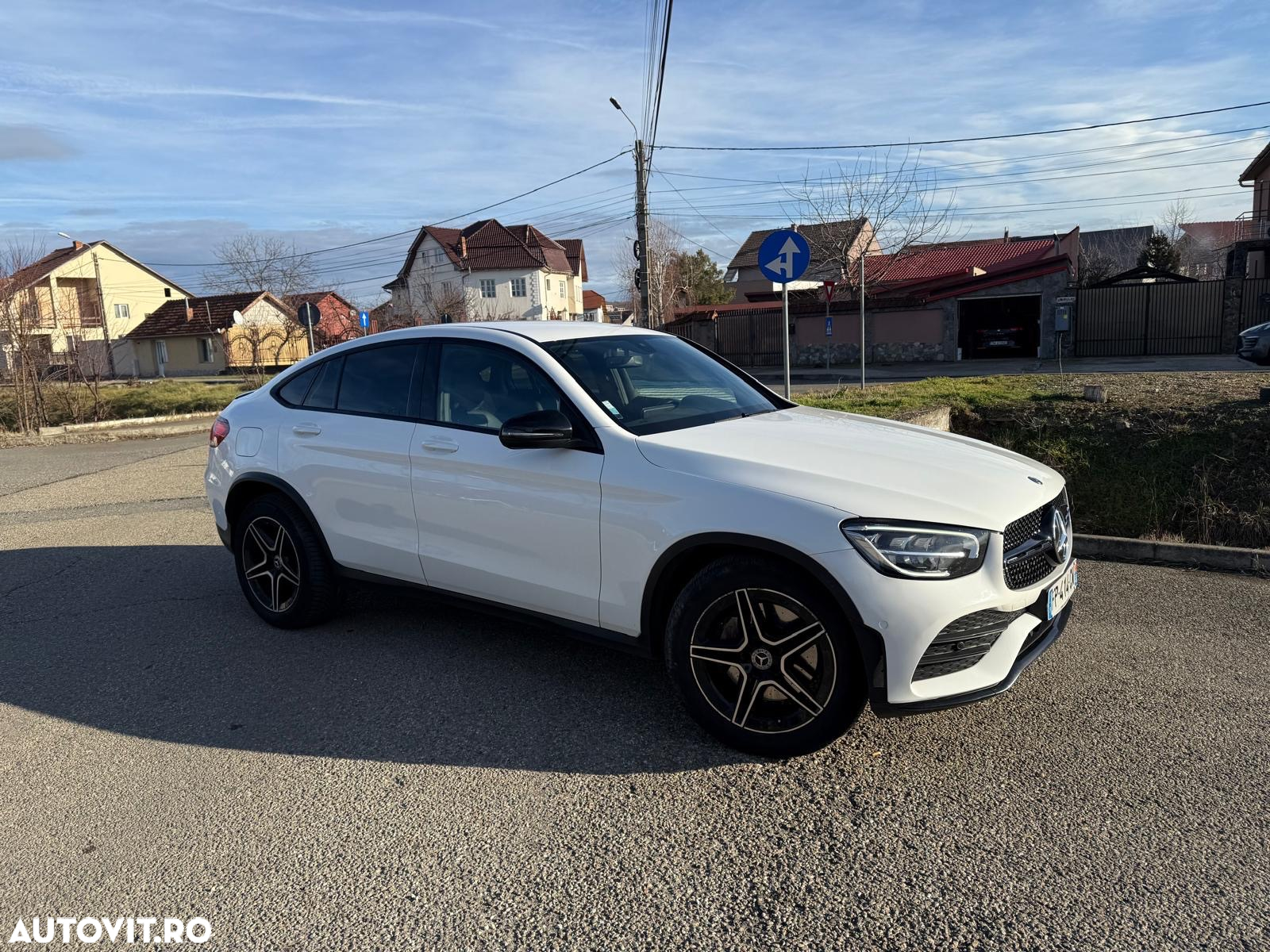 Mercedes-Benz GLC Coupe 300 d 4Matic 9G-TRONIC AMG Line - 9