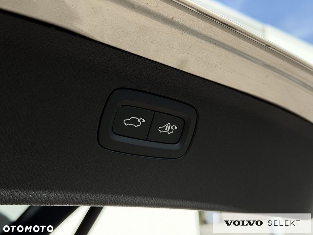 Volvo XC 90 - 12