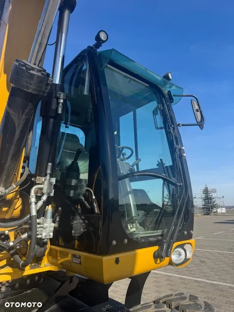 Caterpillar 318 D - 27