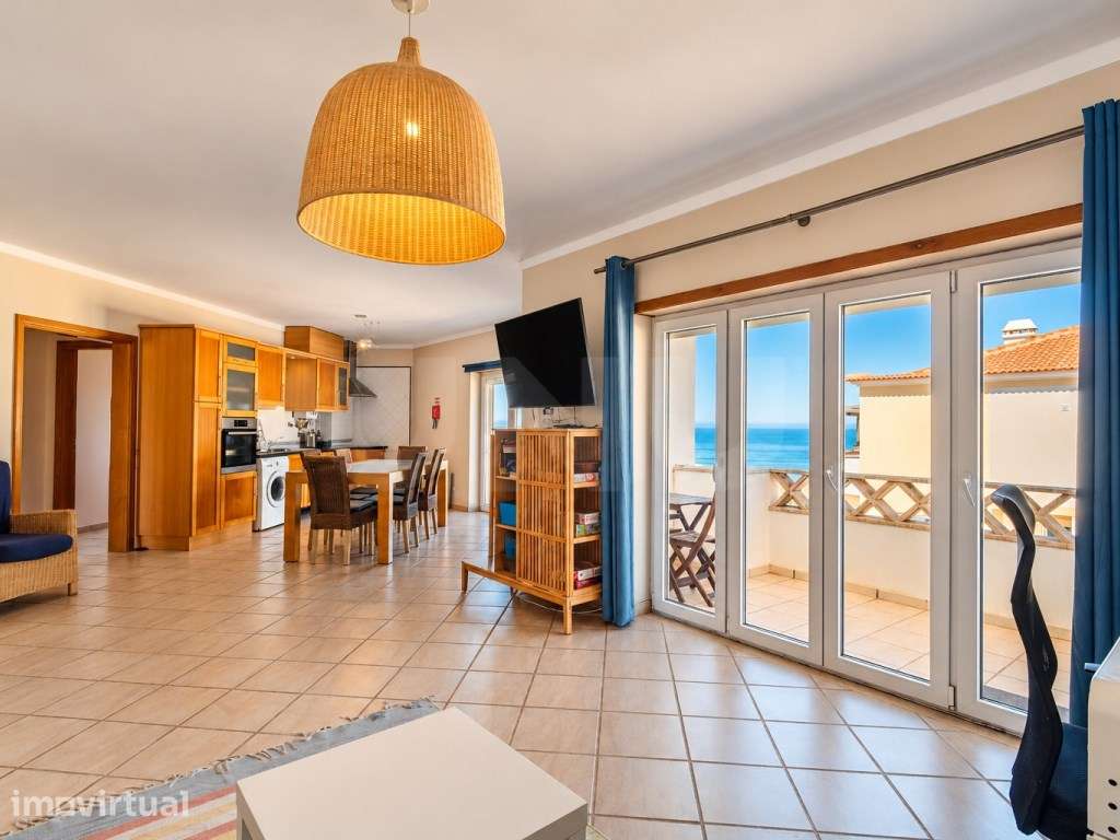 MORADIA COM 3 APARTAMENTOS T2 NO BALEAL EXCELENTE OPORTUNIDADE DE I... - Grande imagem: 2/40
