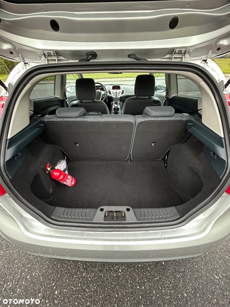 Ford Fiesta 1.4 TDCi Ambiente - 11