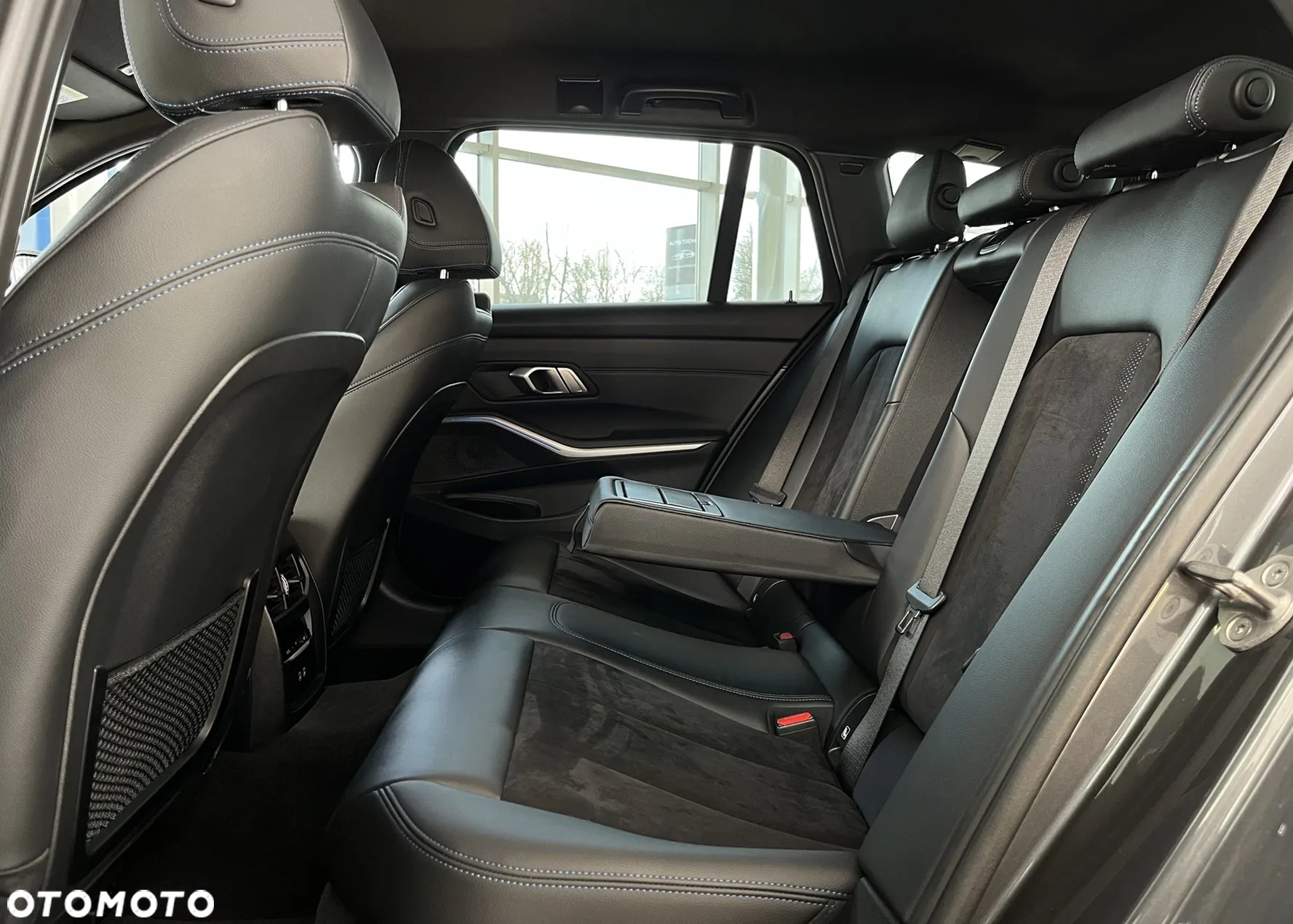 BMW Seria 3 330e M Sport sport - 20