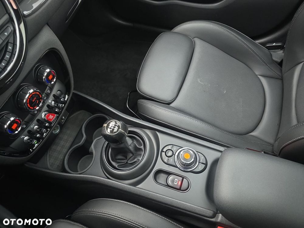 MINI Clubman Cooper D - 15