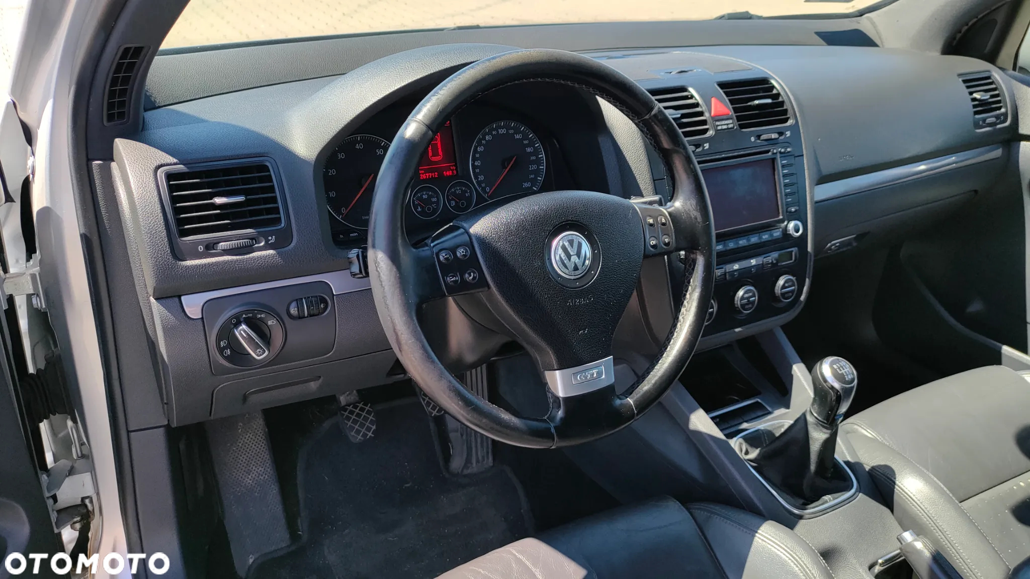 Volkswagen Golf 2.0 FSI Individual - 9