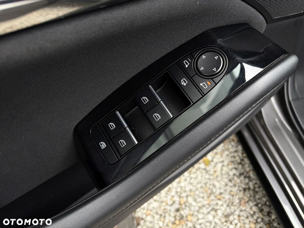 Mazda 3 e-SKYACTIV-G 2.0 M HYBRID 150 - 31