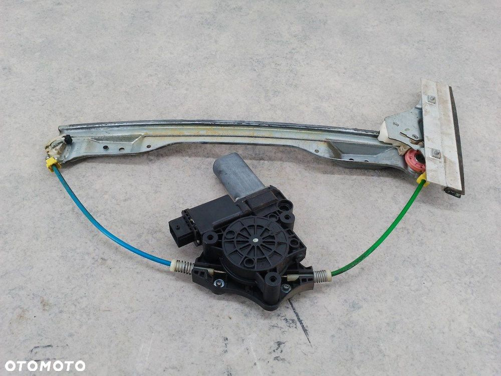 PODNOŚNIK SZYBY PRAWY PRZÓD OPEL CORSA D 013188491 - 6