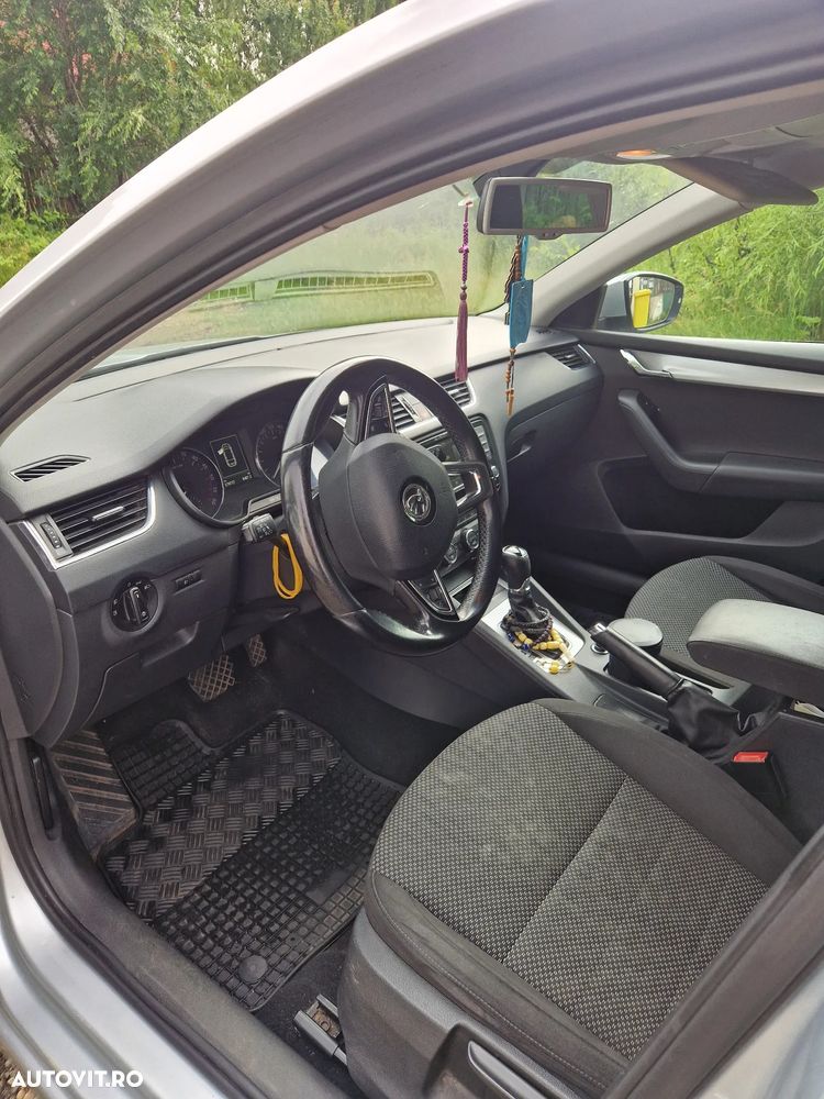 Skoda Octavia 2.0 TDI DSG Style - 5