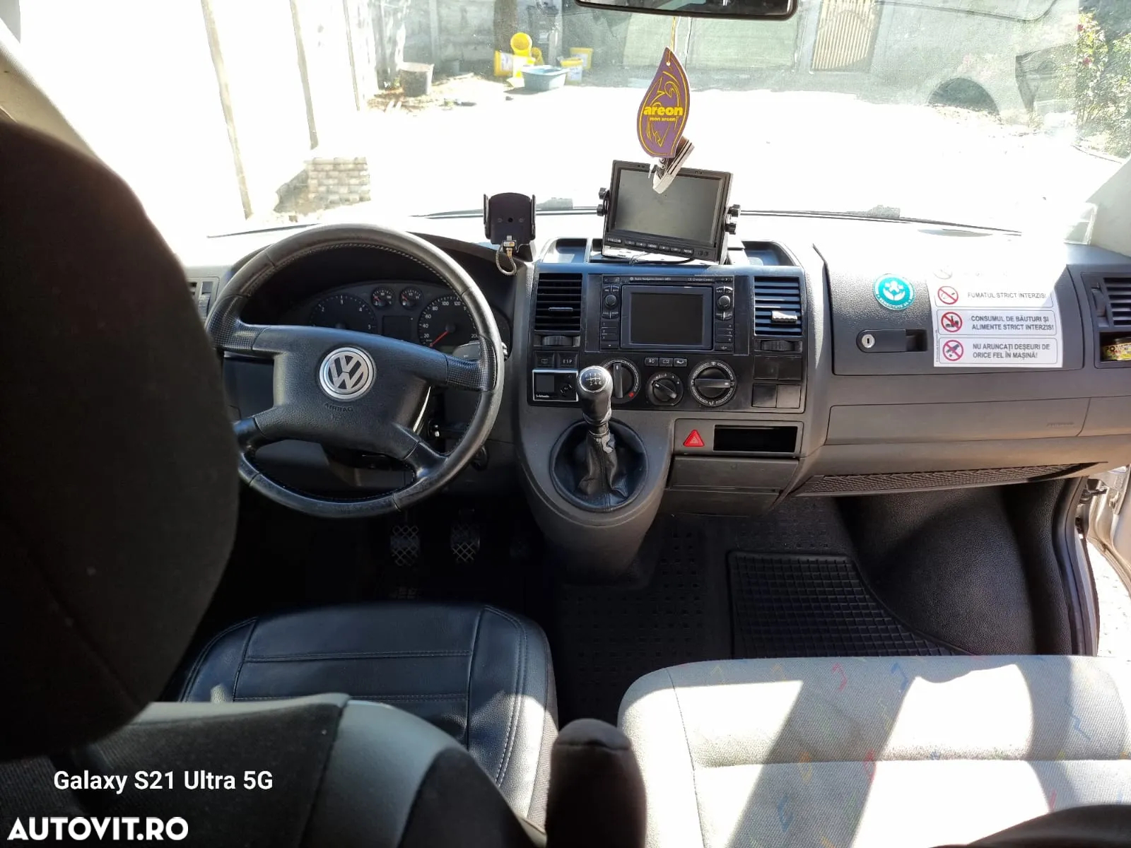 Volkswagen Caravelle - 19