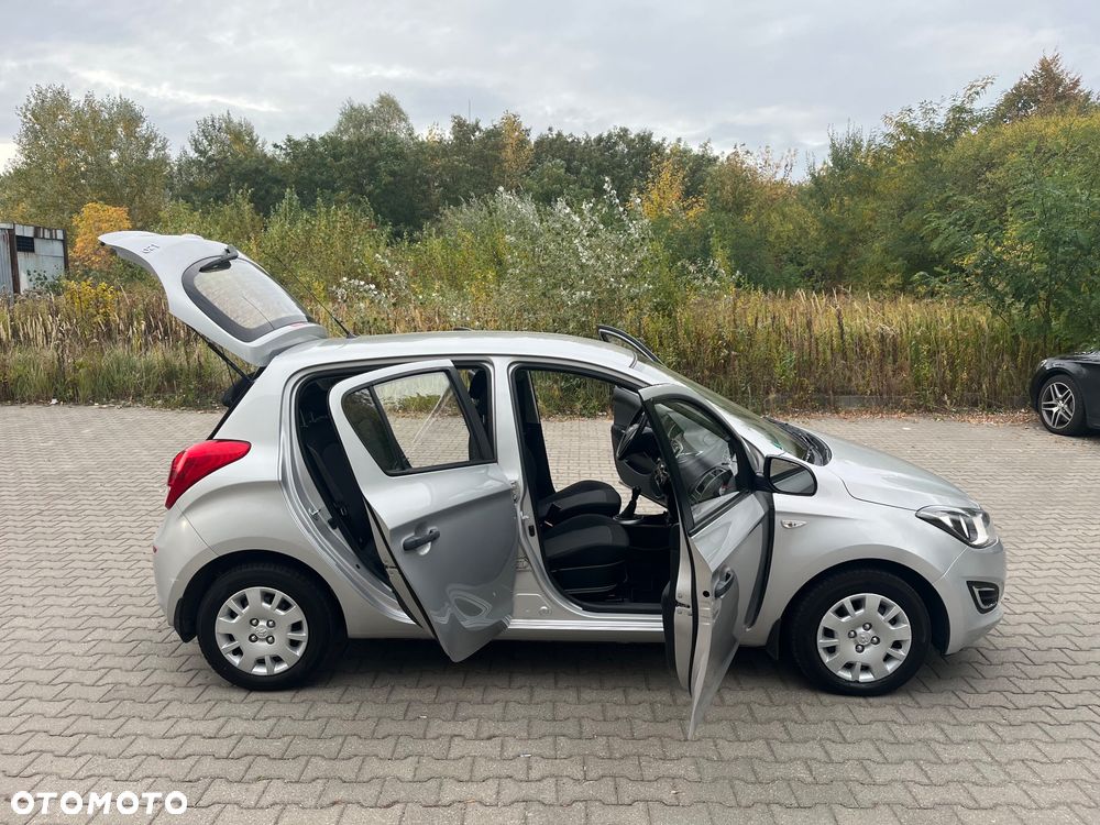 Hyundai i20 - 21