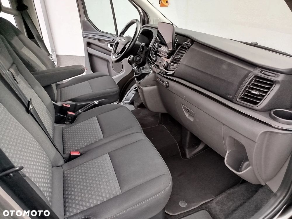Ford Tourneo Custom 2.0 EcoBlue L2 Titanium - 14