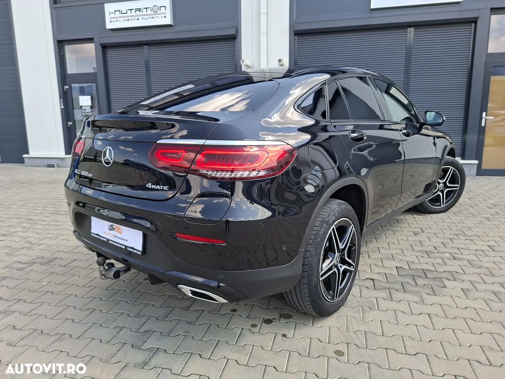 Mercedes-Benz GLC Coupe 300 de 4Matic 9G-TRONIC AMG Line - 9
