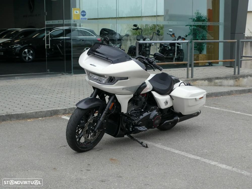 Harley-Davidson FL - 1