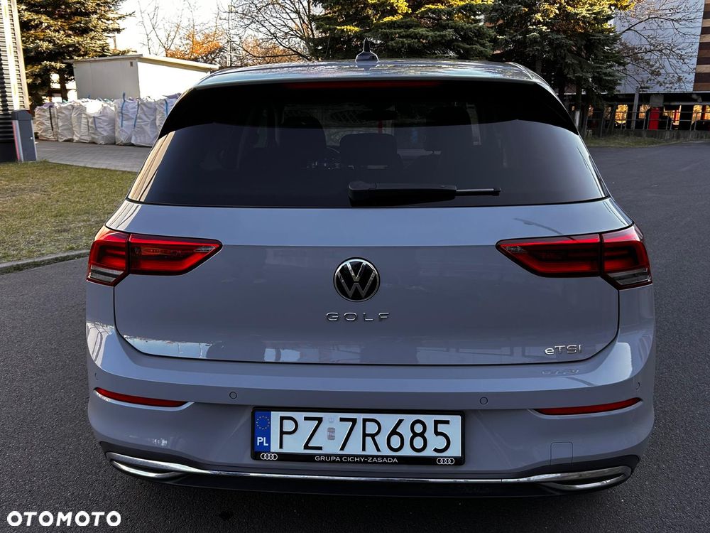 Volkswagen Golf - 5