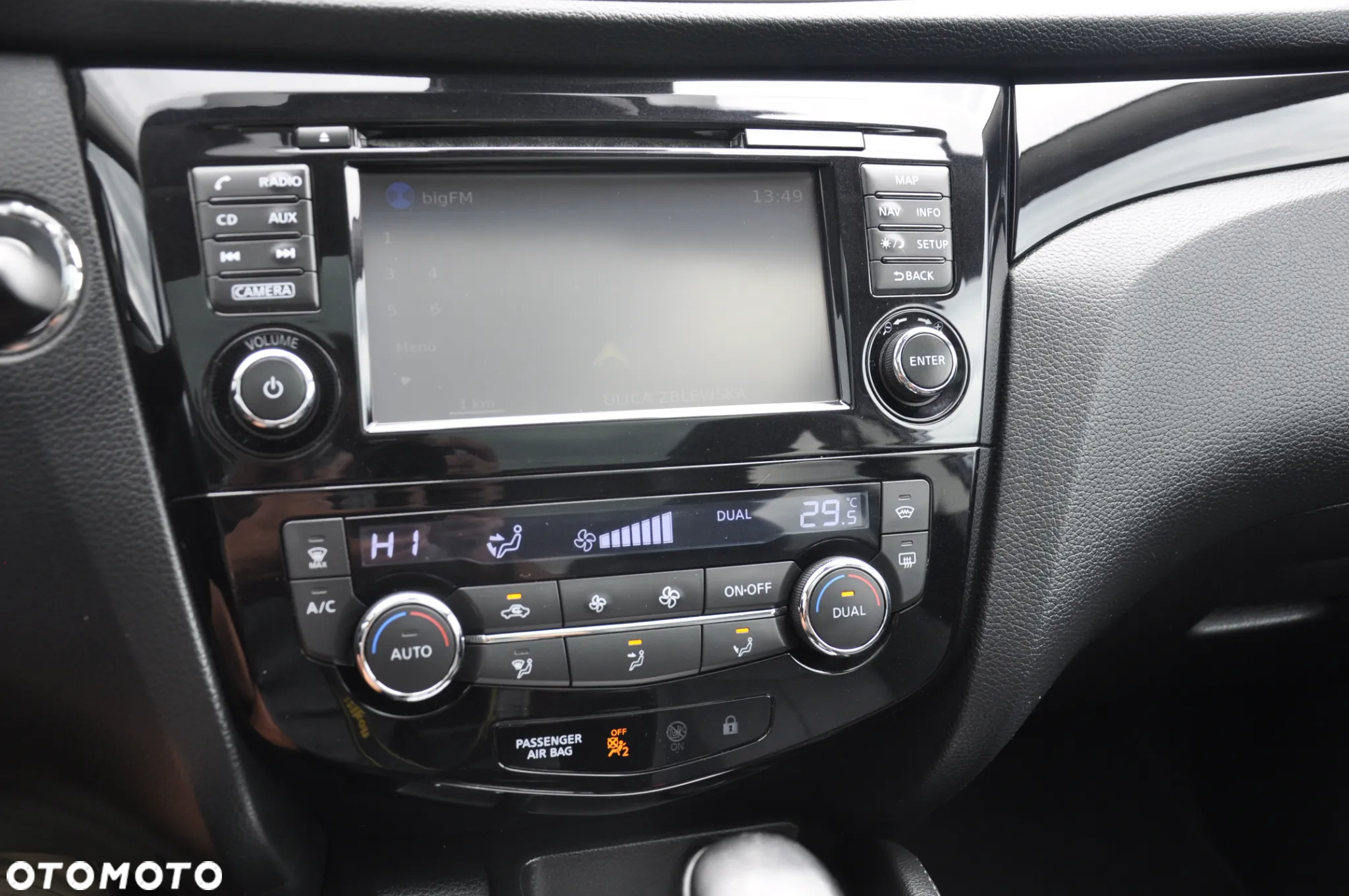 Nissan Qashqai 1.6 dCi Xtronic TEKNA - 25