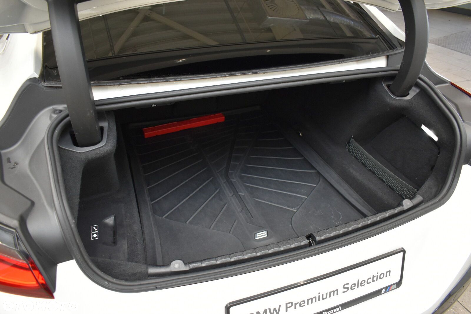 BMW Seria 8 - 21