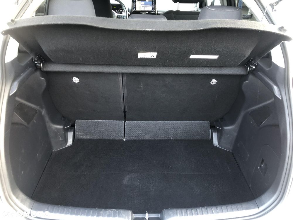 Toyota Yaris Hybrid 1.5 Comfort - 14