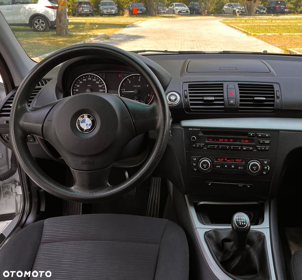 BMW Seria 1 118d - 8