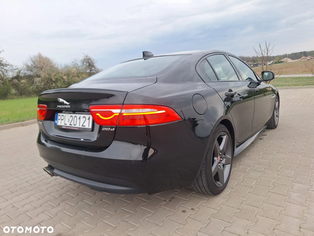 Jaguar XE 20d R-Sport - 16