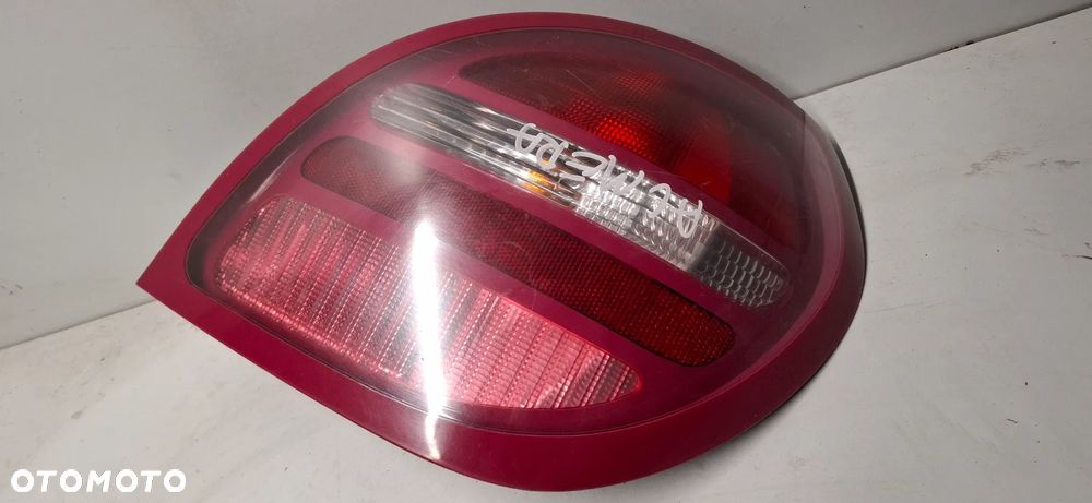LAMPA TYŁ TYLNA PRAWA NISSAN ALMERA N16 HB 00-03