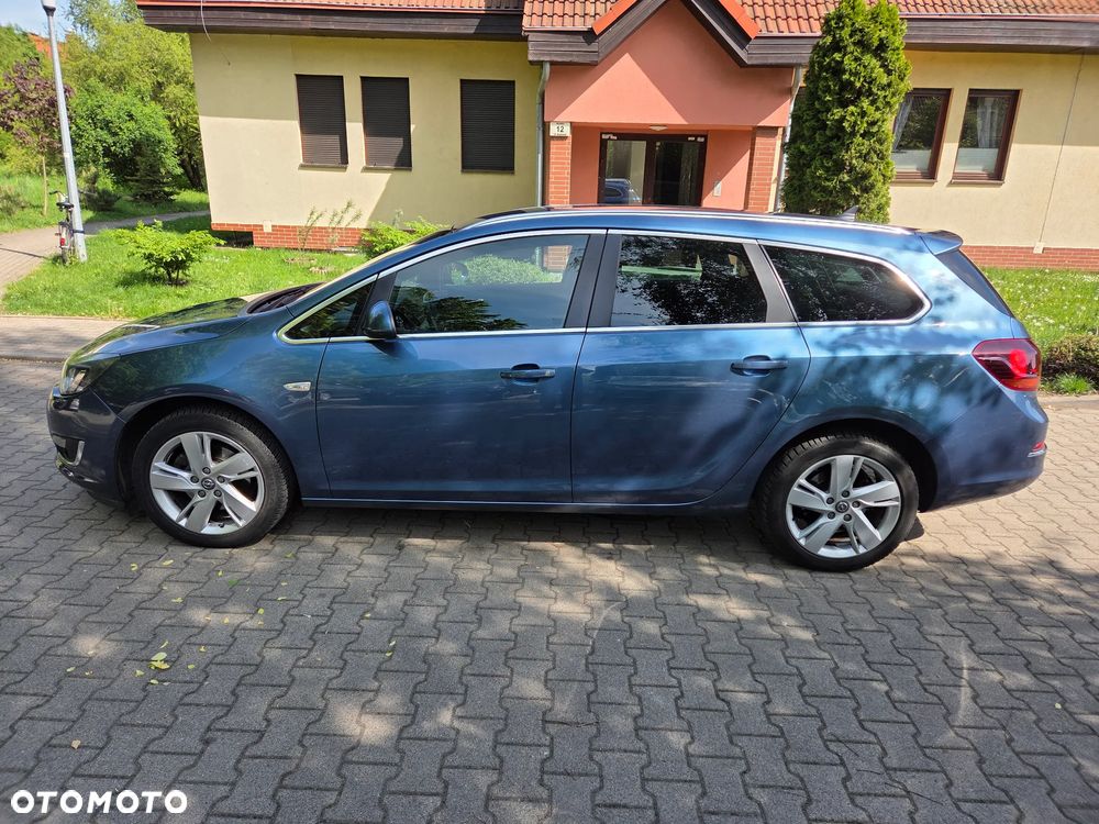 Opel Astra 1.6 CDTI Cosmo - 1