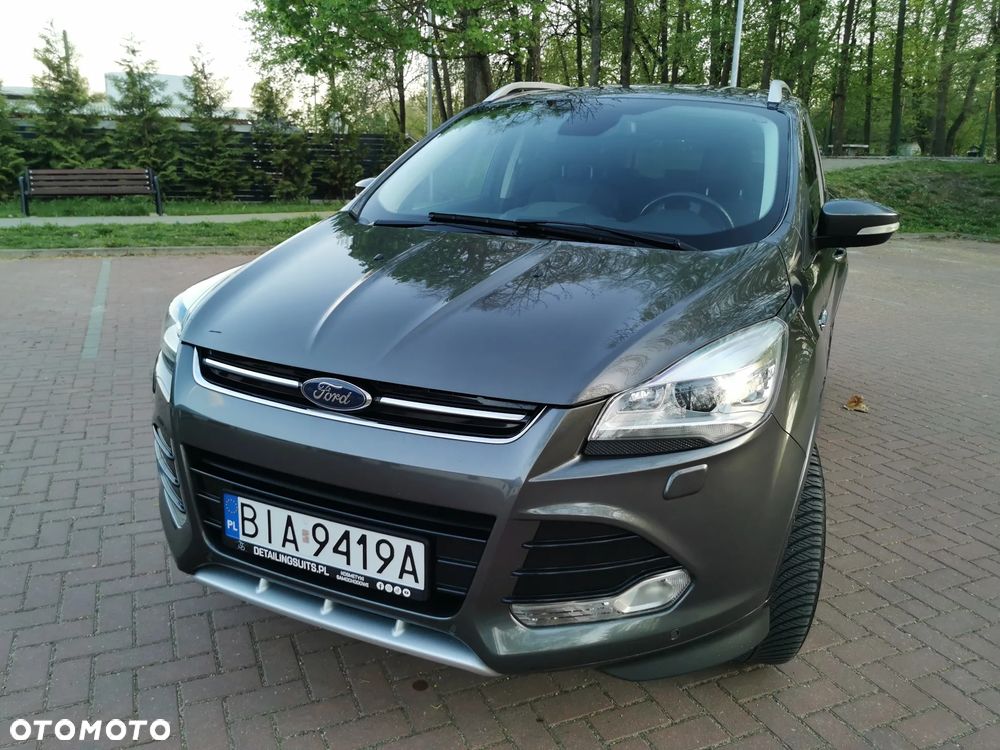 Ford Kuga 1.5 EcoBoost 2x4 Titanium - 32