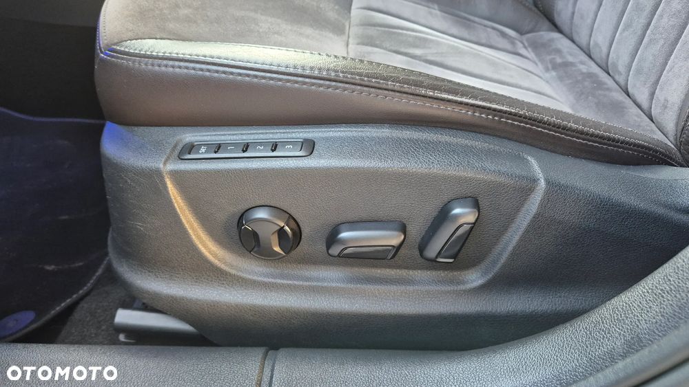 Skoda Octavia 2.0 TDI 4x4 L&K - 28