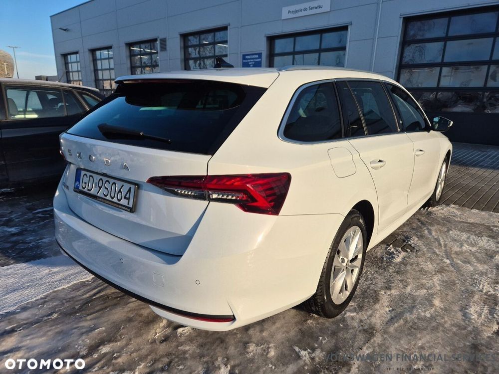 Skoda Octavia 1.5 TSI mHEV Selection DSG - 3