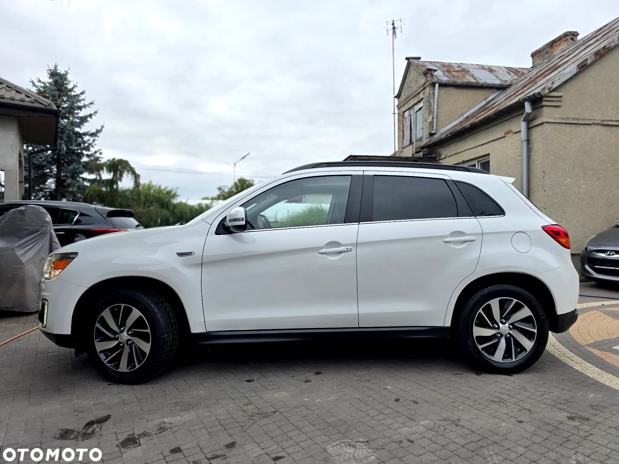 Mitsubishi ASX - 4