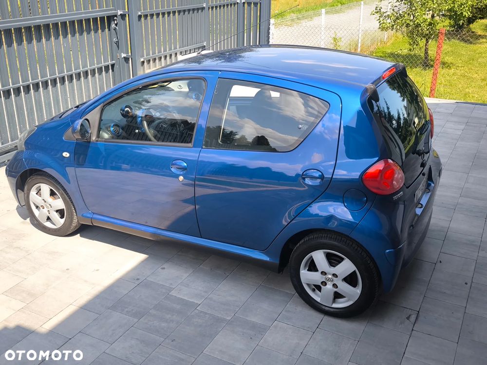 Toyota Aygo Blue - 11