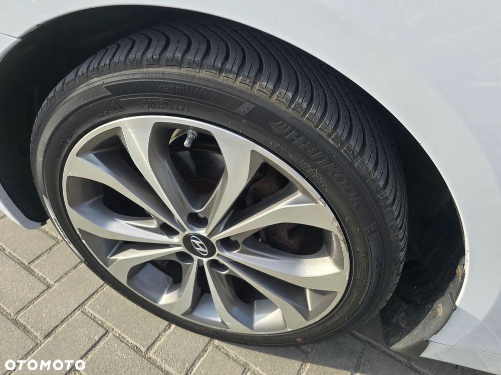 Hyundai Sonata - 17