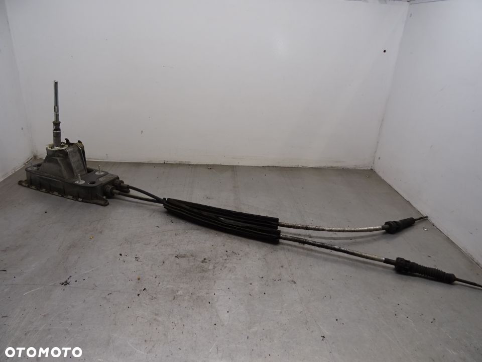 VW GOLF V HB 5D 1.9TDI LEWAREK WYBIERAK BIEGÓW 1K0711061B - 1