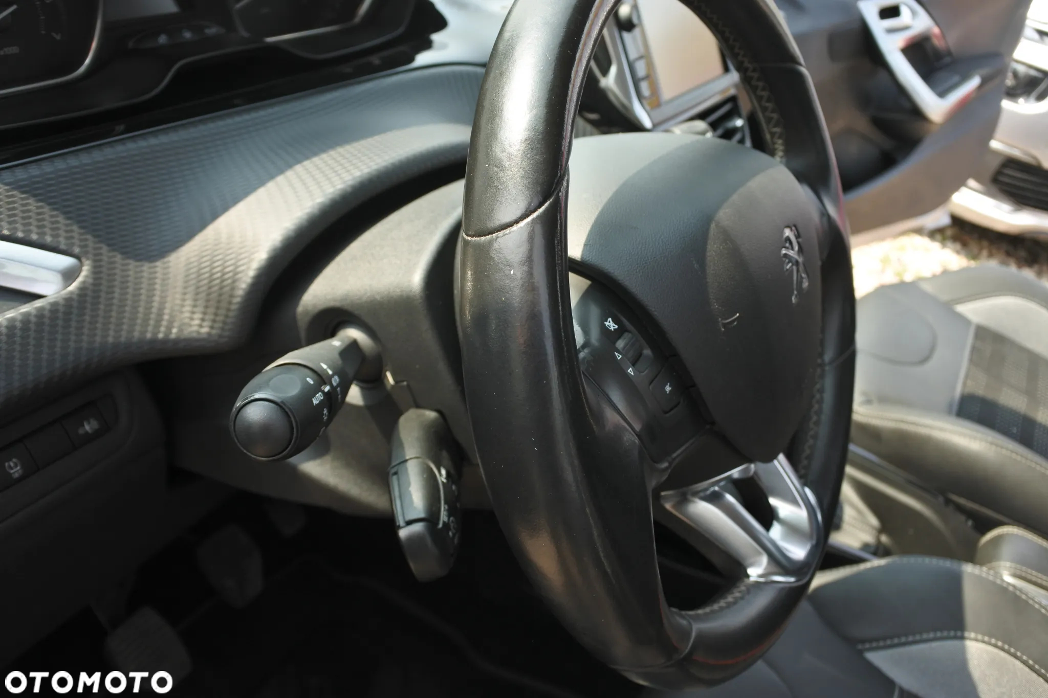 Peugeot 2008 1.2 Pure Tech GPF Crossway S&S - 16