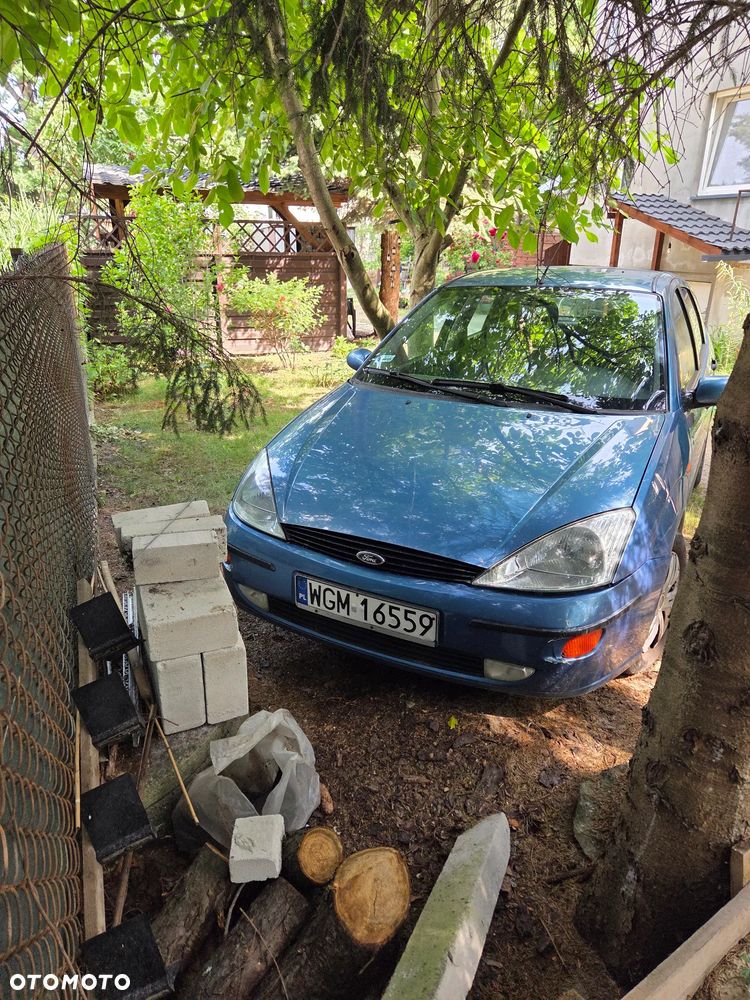 Ford Focus 1.6 Ambiente - 3