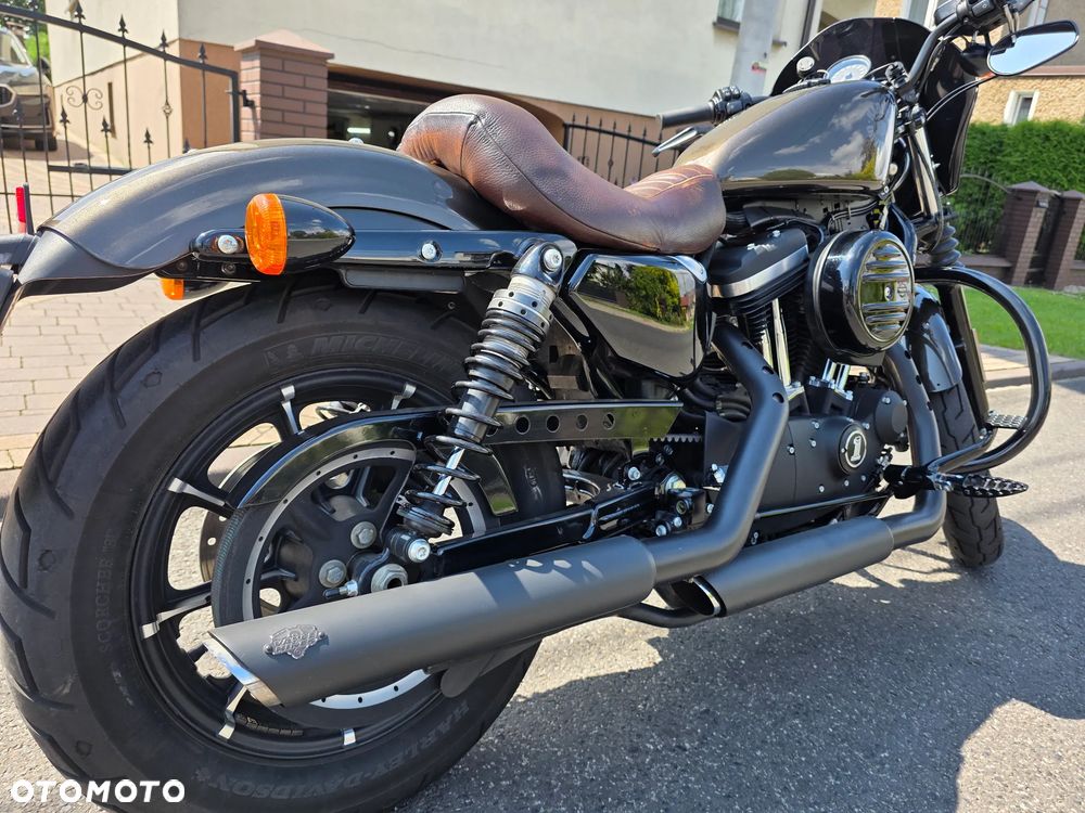 Harley-Davidson Sportster Iron 883 - 6