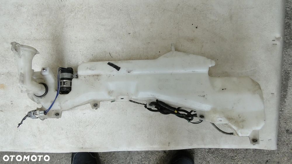 MITSUBISHI PAJERO IV 4 ZBIORNIK ZBIORNICZEK PŁYNU SPRYSKIWACZY POMPKI EUROPA - 1