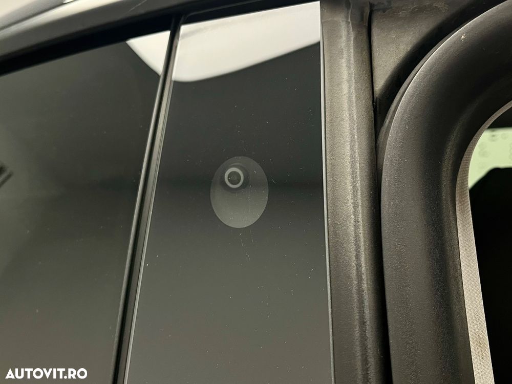 Tesla Model Y Long Range RWD - 30