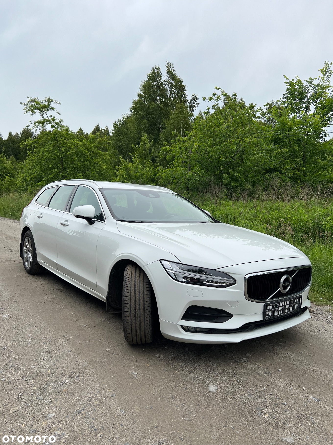 Volvo V90 D4 Momentum - 8