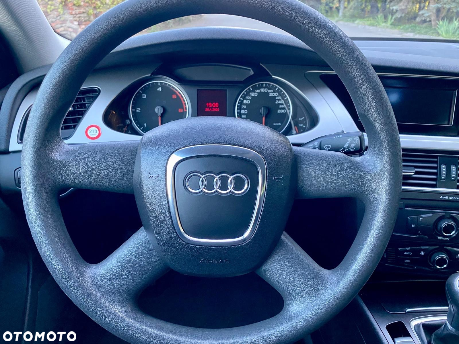 Audi A4 Avant 2.0 TDI DPF Ambiente - 12