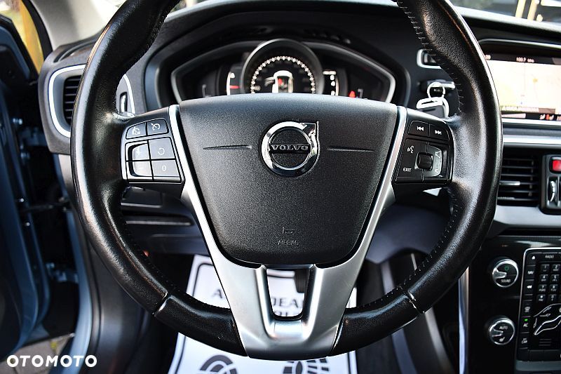 Volvo V40 T3 Drive-E Momentum - 12